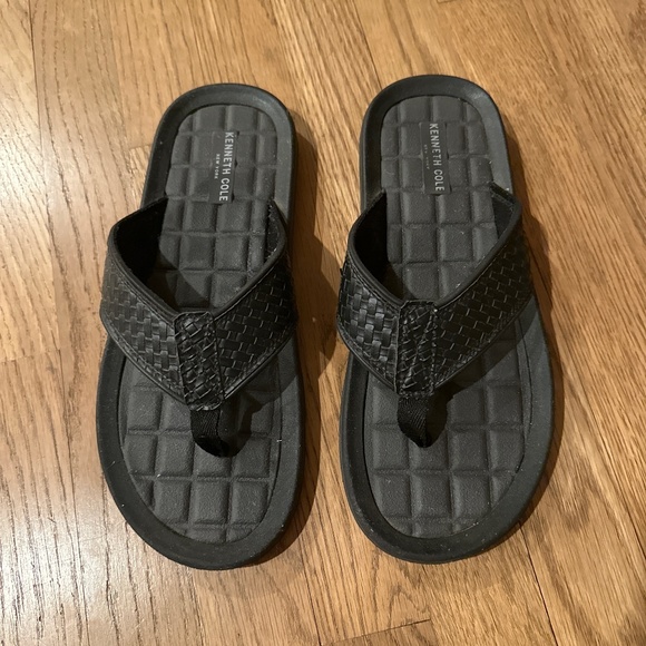 Kenneth Cole New York Other - Kenneth Cole Men’s  leather flip flops